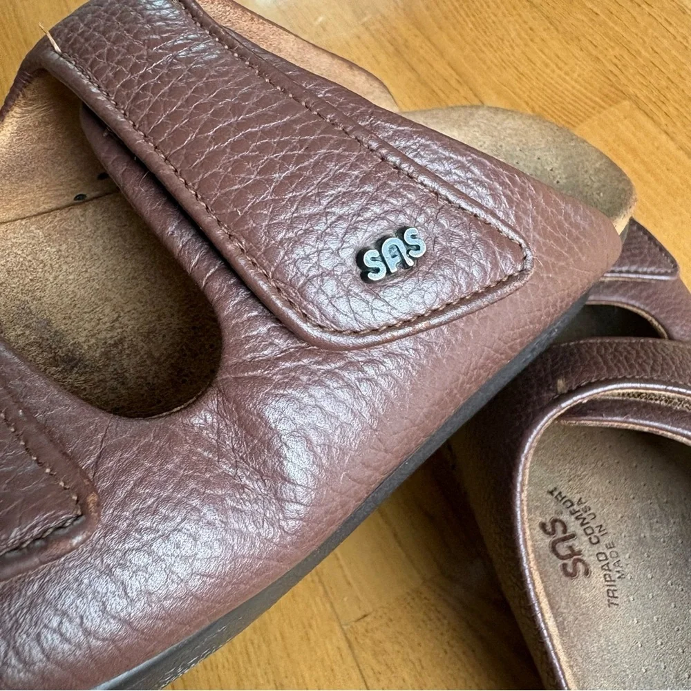 SAS Cozy Leather Slide Sandals Comfortable brown Adjustable Amber Women’s Sz 8.5